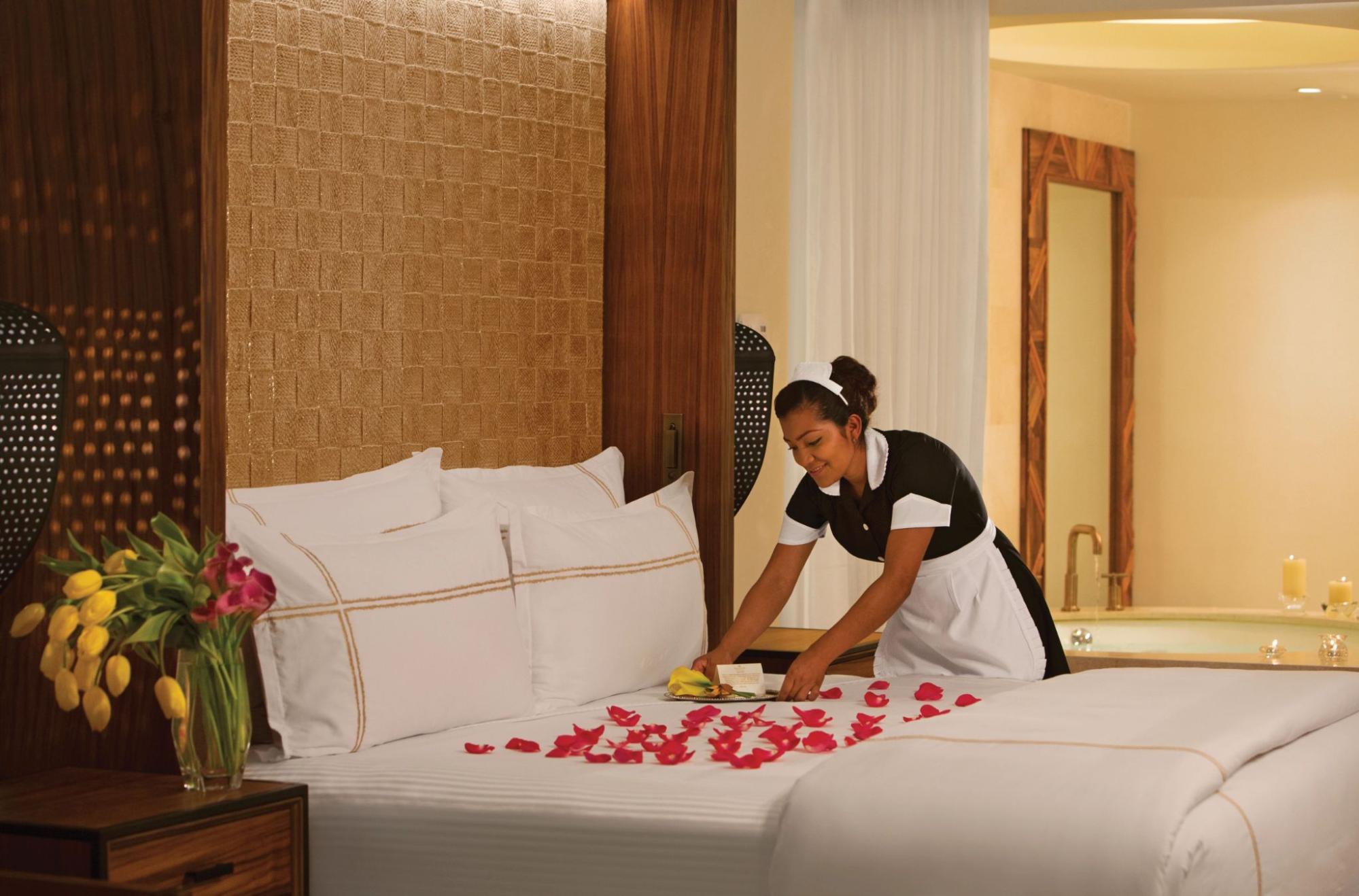 Couples spa getaways - Turn down service