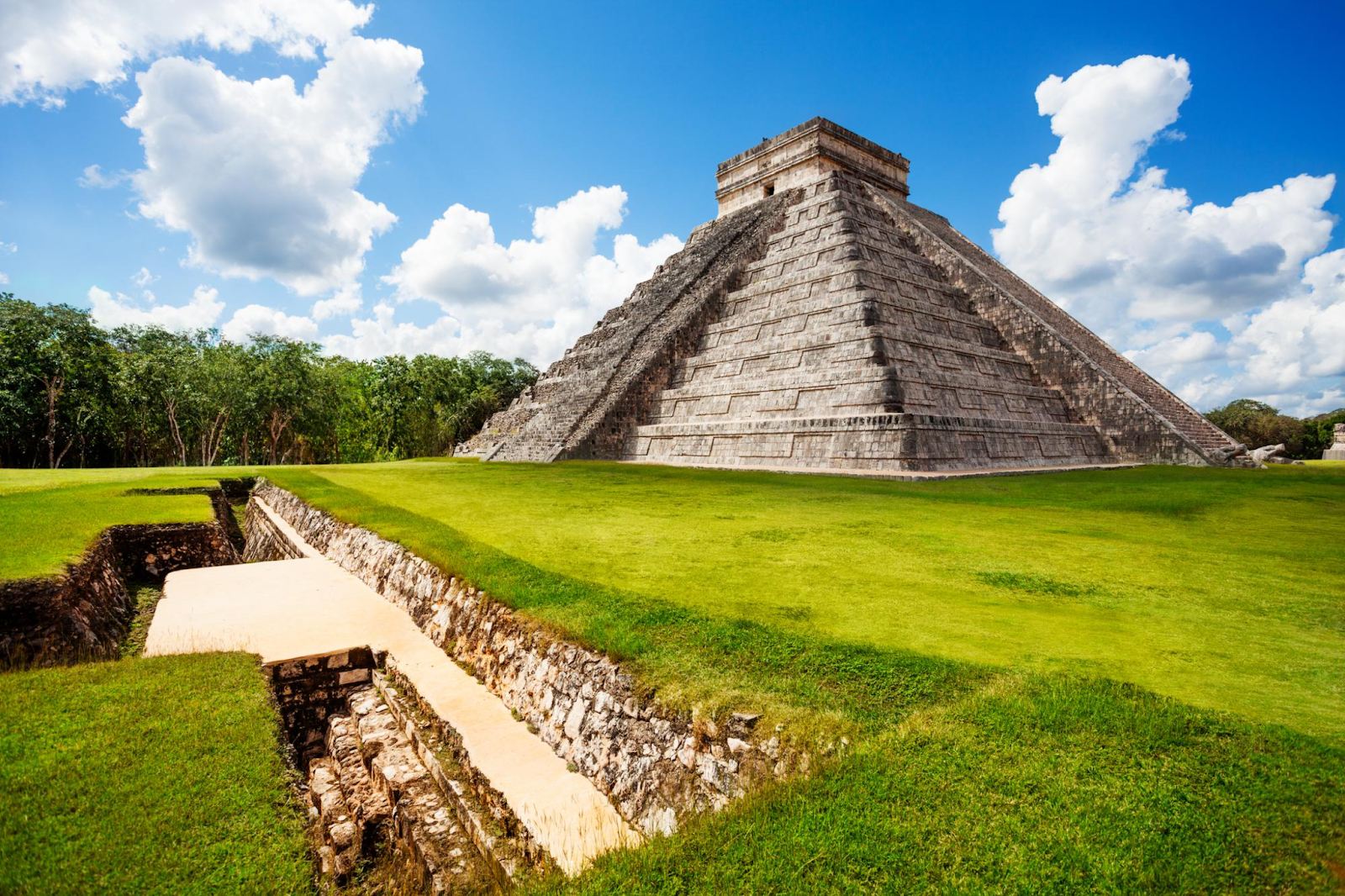 Weekend getaways for couples - Mayan ruins in Cancun