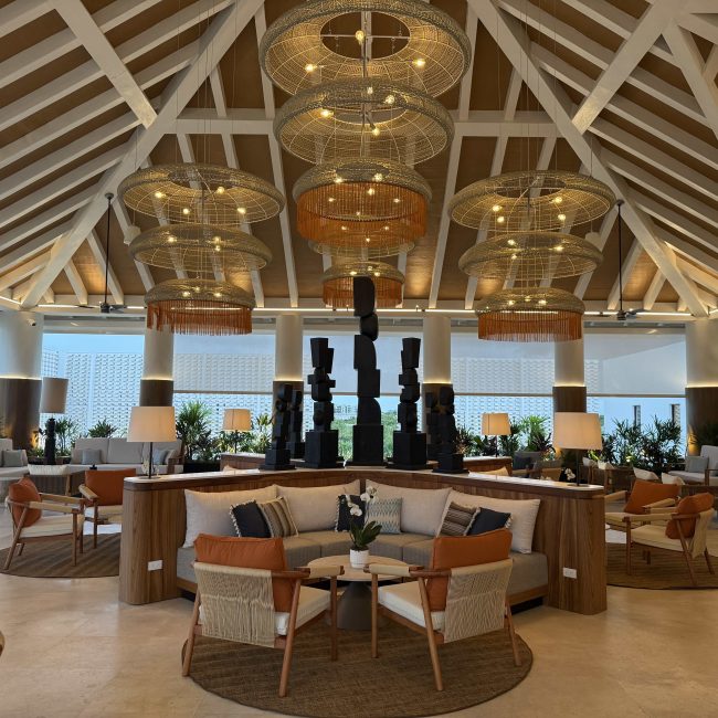 Lobby Secrets Playa Mujeres