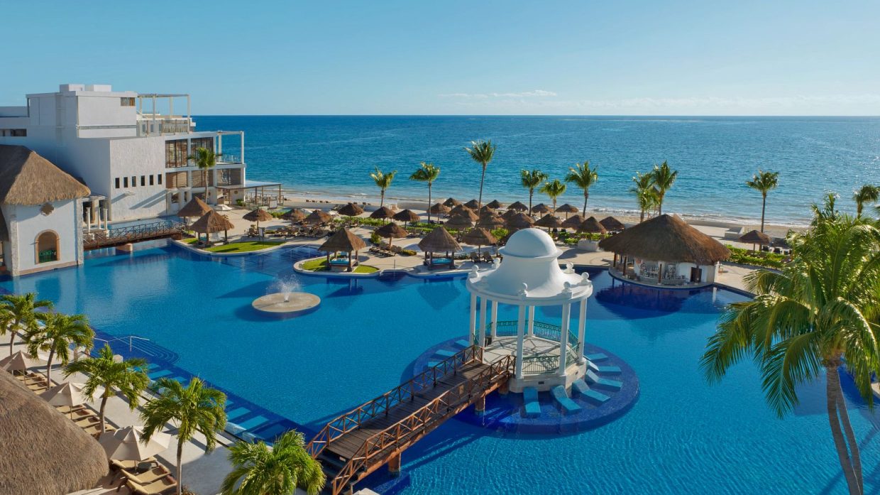 DRSRC-EXT-Main-Pool-1A-CB Dreams Sapphire