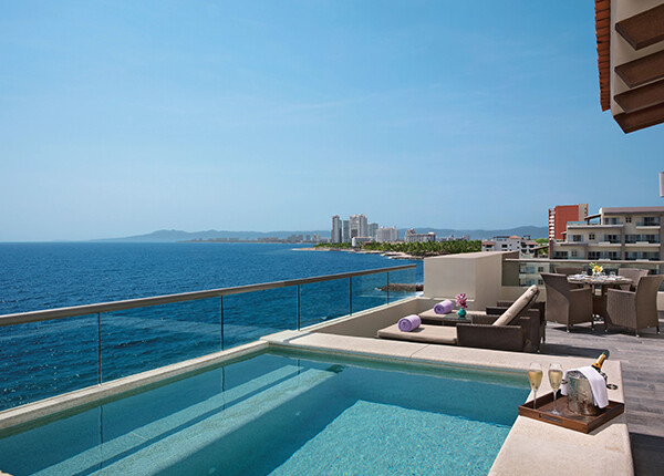 Infinity pool overlooking Banderas Bay